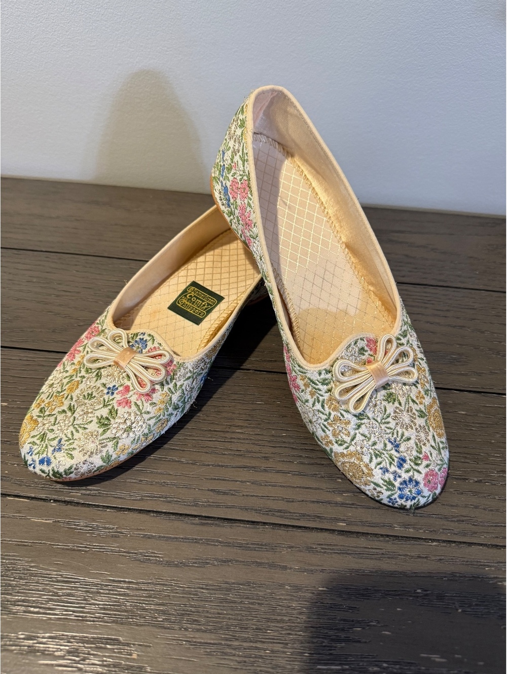 Daniel Green Floral Comfy Slippers Size 7